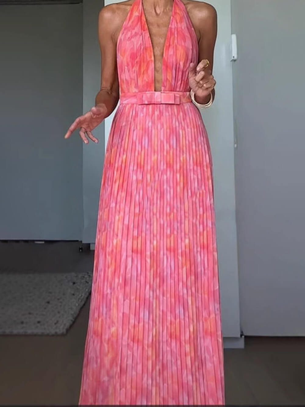 SIENNA – ELEGANT HALTER BACKLESS MAXI DRESS
