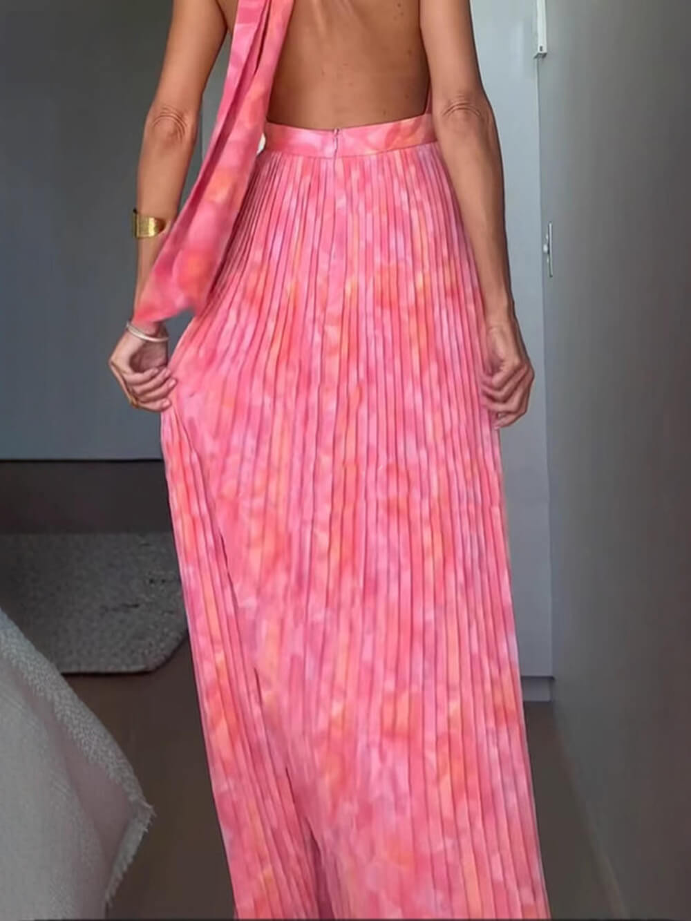SIENNA – ELEGANT HALTER BACKLESS MAXI DRESS